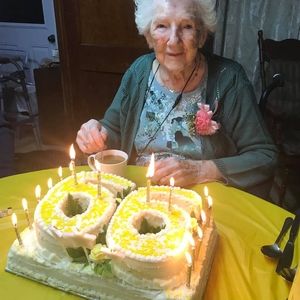 Meet your Posher, Cecilia